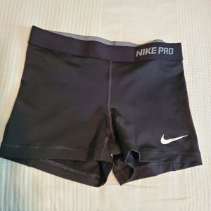 Nike Pro / dri fit shorts / S / black